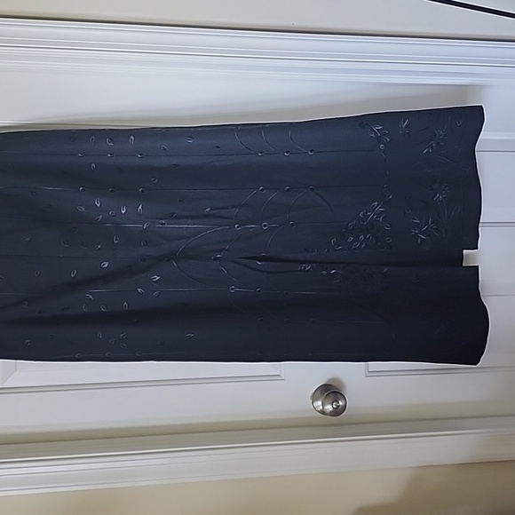 Talbots size 14 black embroidered wool maxi skirt - Picture 4 of 8
